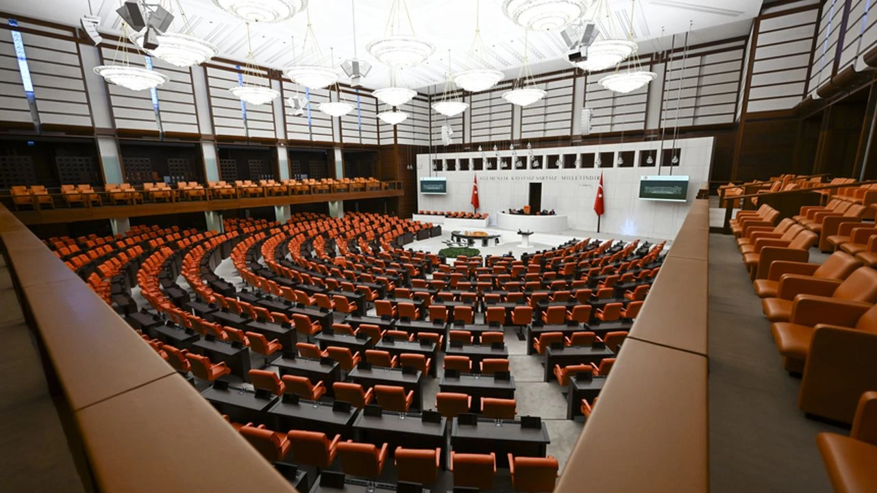 ASDEP, aile ya da bireylerin sosyal hizmetlere ve sosyal yardıma ihtiyaçlarının tespiti yapan bir programdır. Hizmet modelinin planlanması ya da uygul