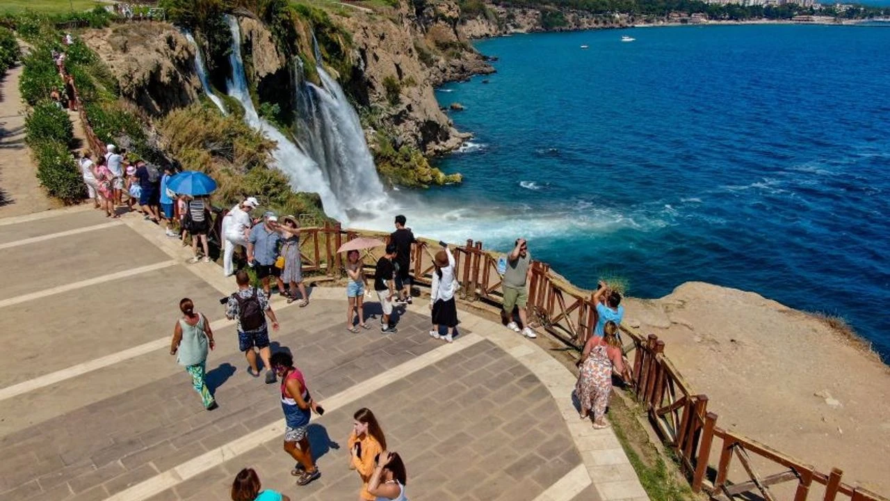 Kamuya Memur alımları için heyecanlı bekleyiş sona eriyor. Geçtiğimiz günlerde yayımlanmış olan memur alımı ilanlarına göre kamuya 896 kişilik kadro i