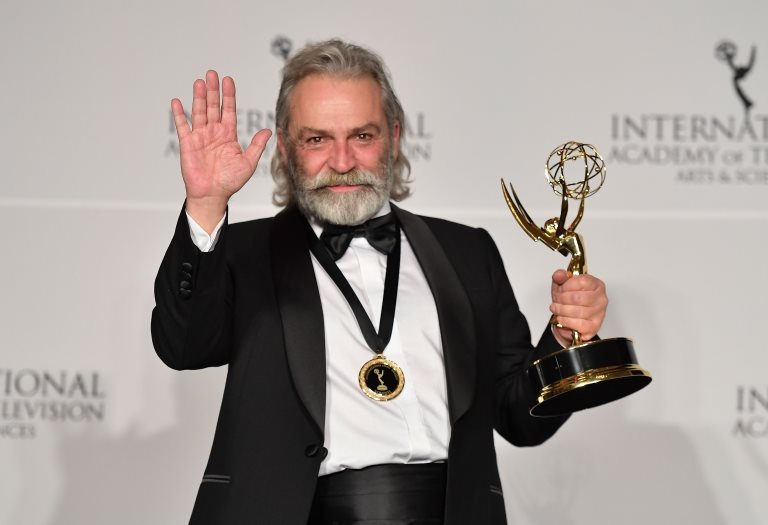 Haluk Bilginer'in yeni partneri belli oldu: Sosyal medyada eleştiriler yükseldi