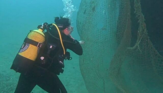 İzmir Karaburun’da 1.5 Ton Hayalet Ağ Temizliği Yapıldı